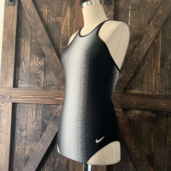 Nike womens High Neck black/white Sz-Small - Picture 3 of 8